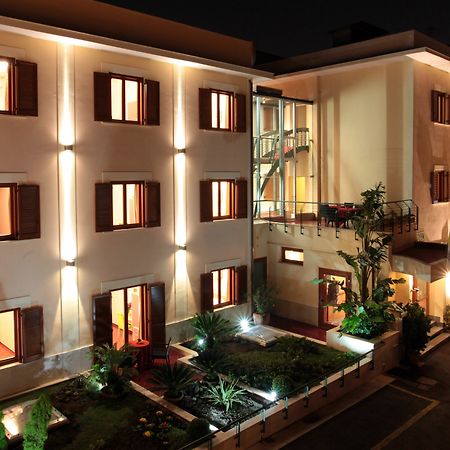 Diana Inn Accommodations Pompéi Extérieur photo